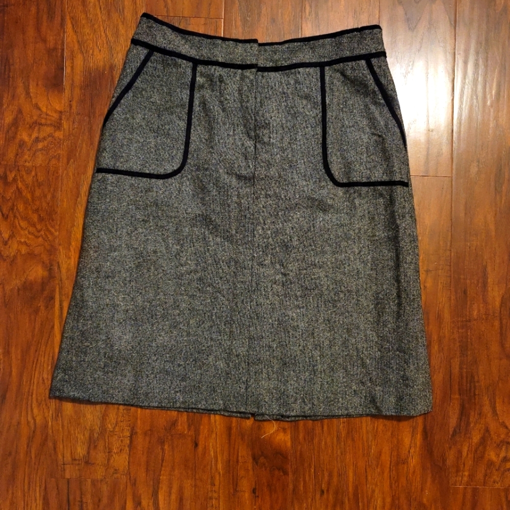 LOFT Gray Pencil Skirt
